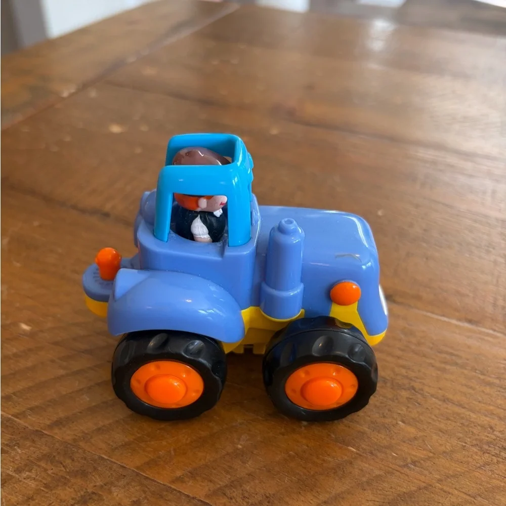 HUILE TOYS Push Powered Tractor Only as is